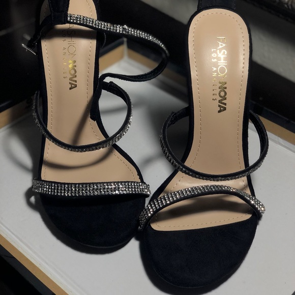 Fashion Nova Heels - Picture 4 of 6